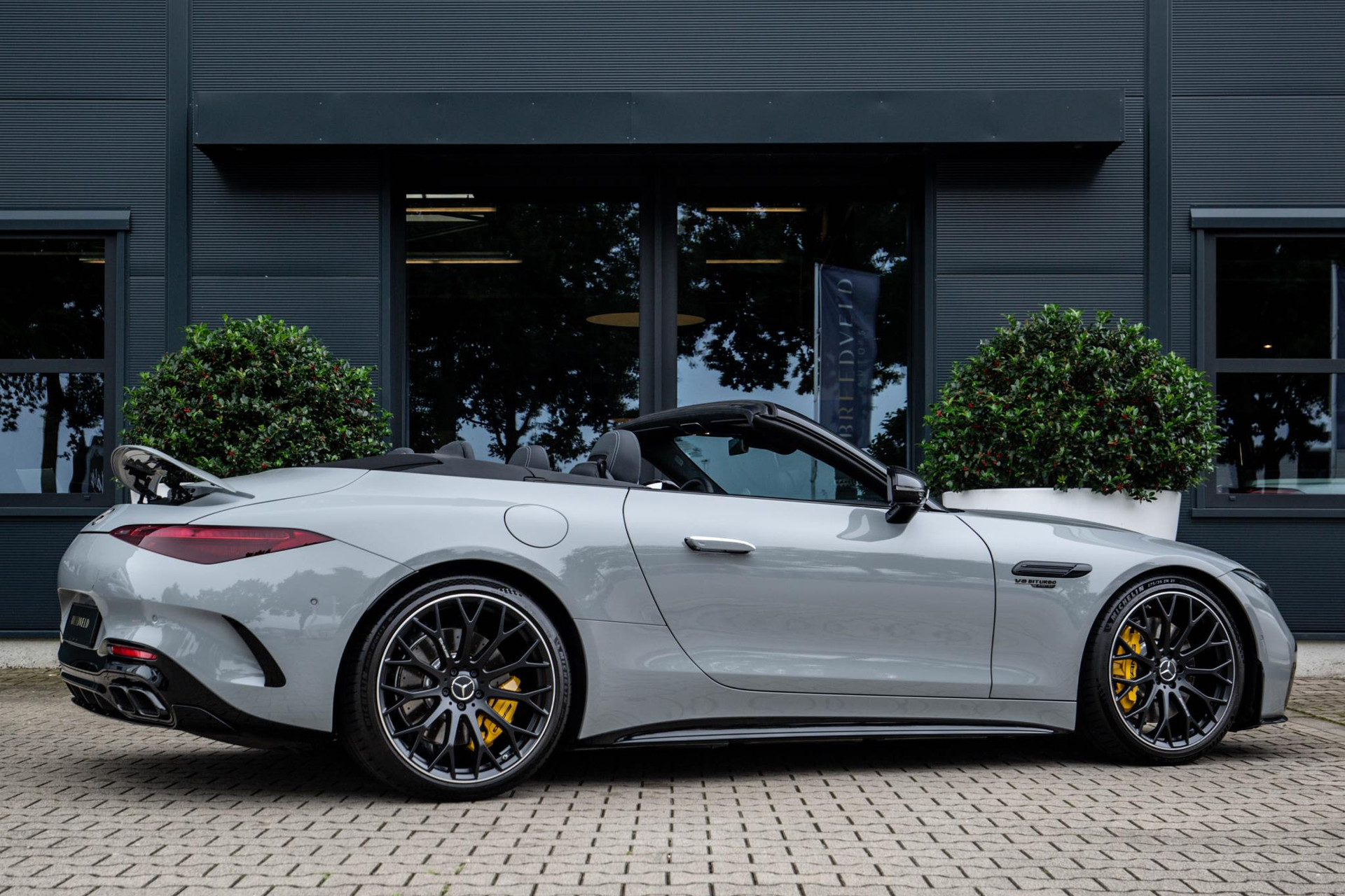 
								Mercedes-Benz SL-Klasse 63 AMG Roadster vol									
