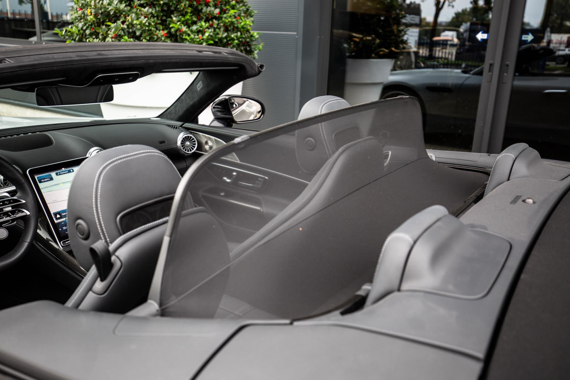 
								Mercedes-Benz SL-Klasse 63 AMG Roadster vol									