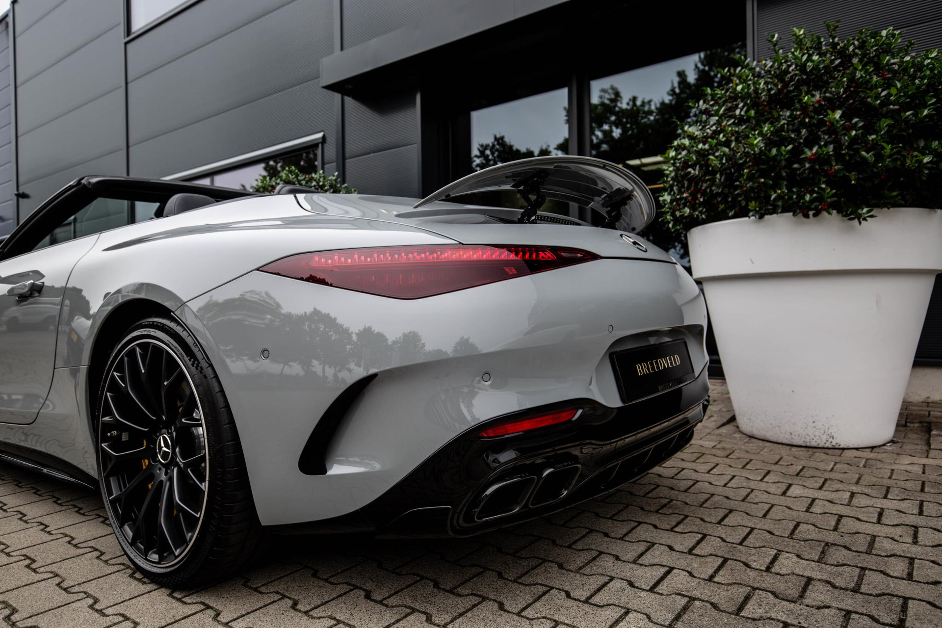 
								Mercedes-Benz SL-Klasse 63 AMG Roadster vol									