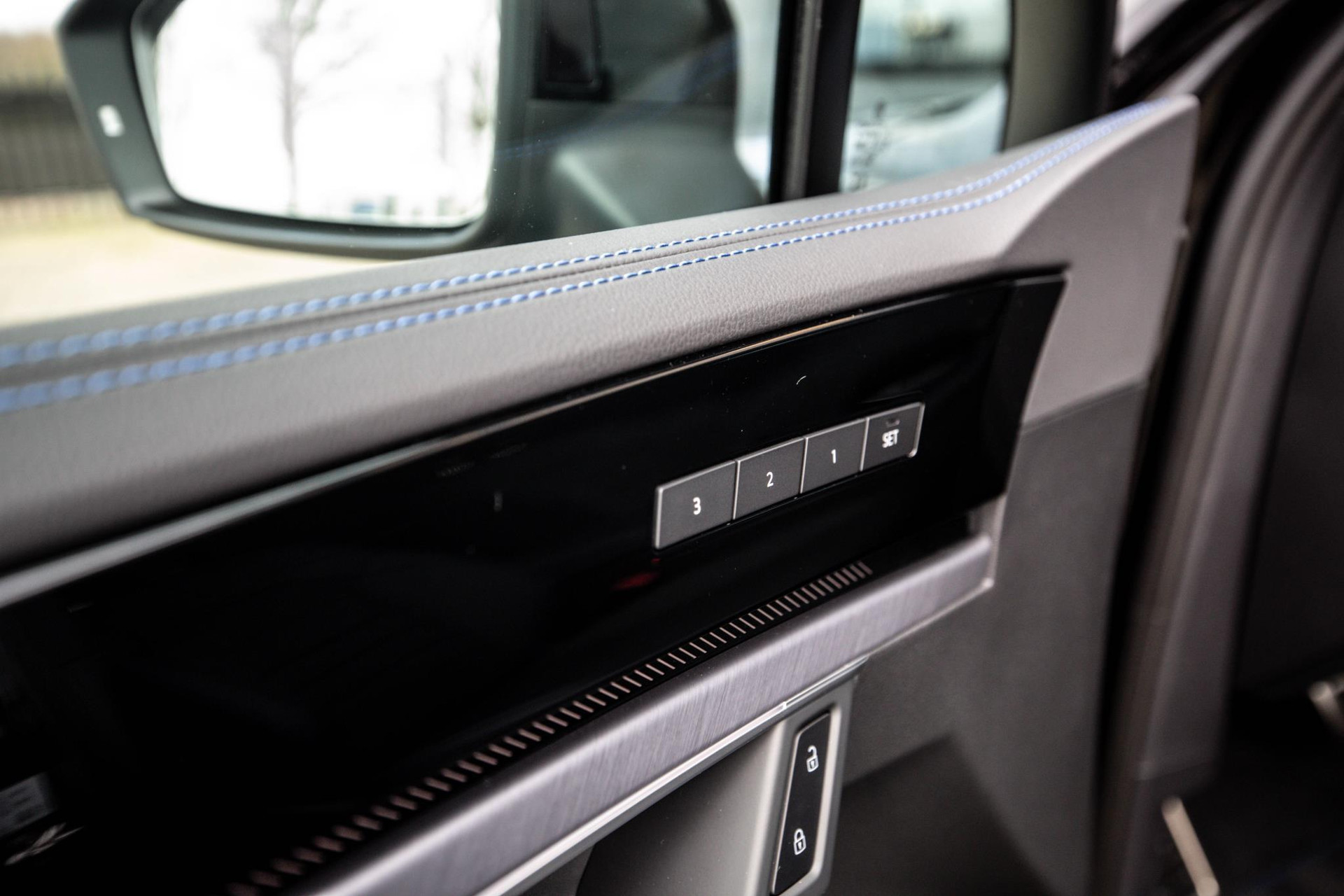 
Volkswagen Touareg 3.0 TSi eHybrid 4MOTION R vol									