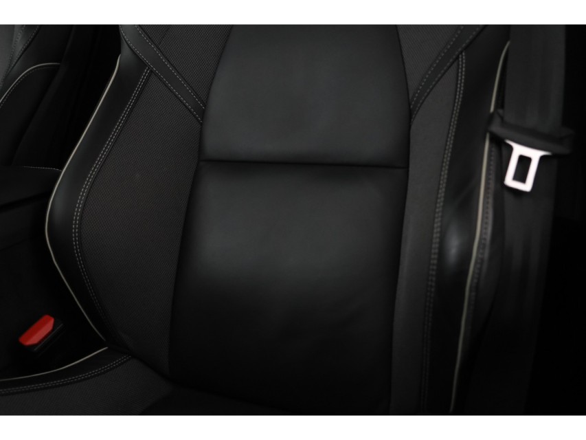 
Volvo XC60 2.0 Recharge T6 AWD R-Design vol									