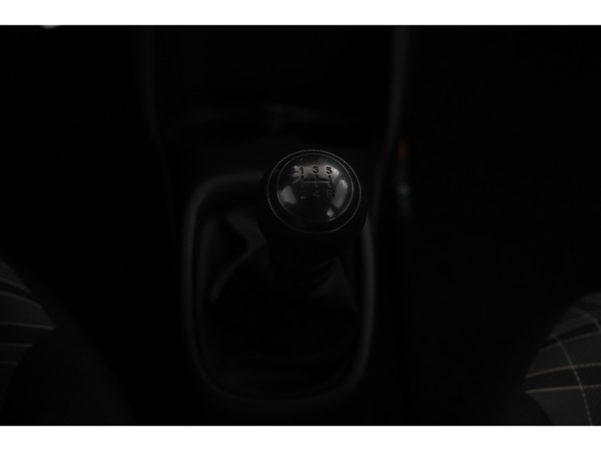 
								Peugeot 108 1.0 e-VTi Active vol									