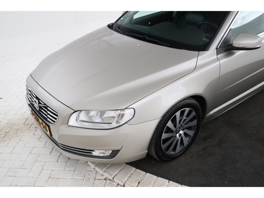 
								Volvo V70 1.6 D2 Momentum vol									