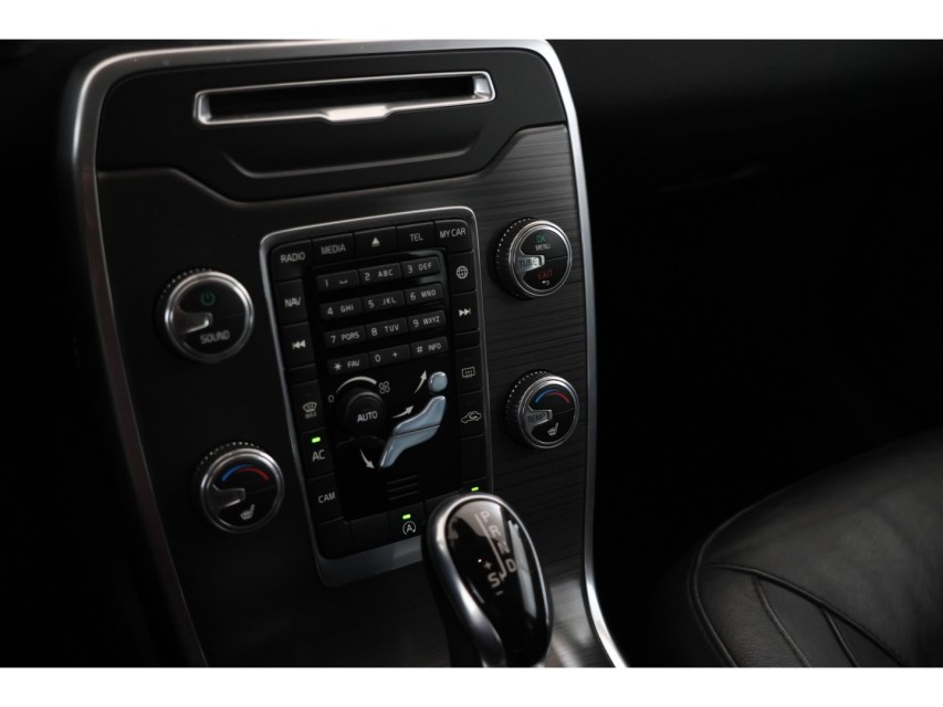 
								Volvo V70 1.6 D2 Momentum vol									