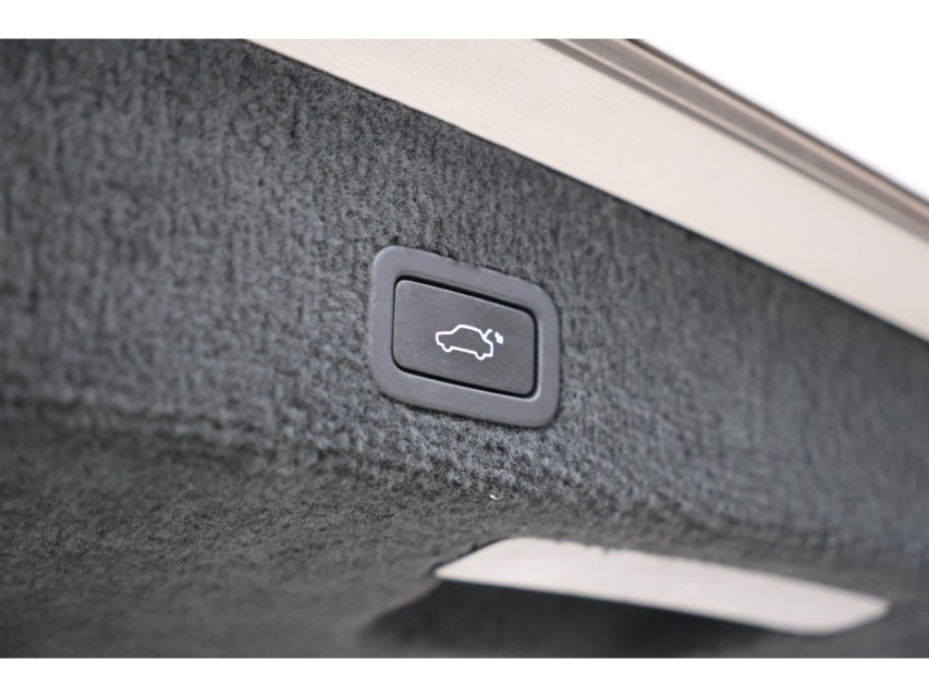 
								Volvo V70 1.6 D2 Momentum vol									