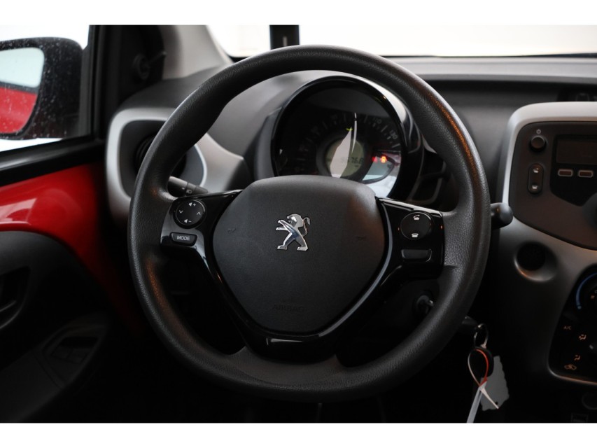 
								Peugeot 108 1.0 e-VTi Blue Lion vol									