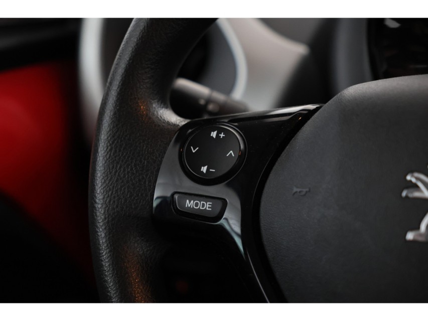 
								Peugeot 108 1.0 e-VTi Blue Lion vol									