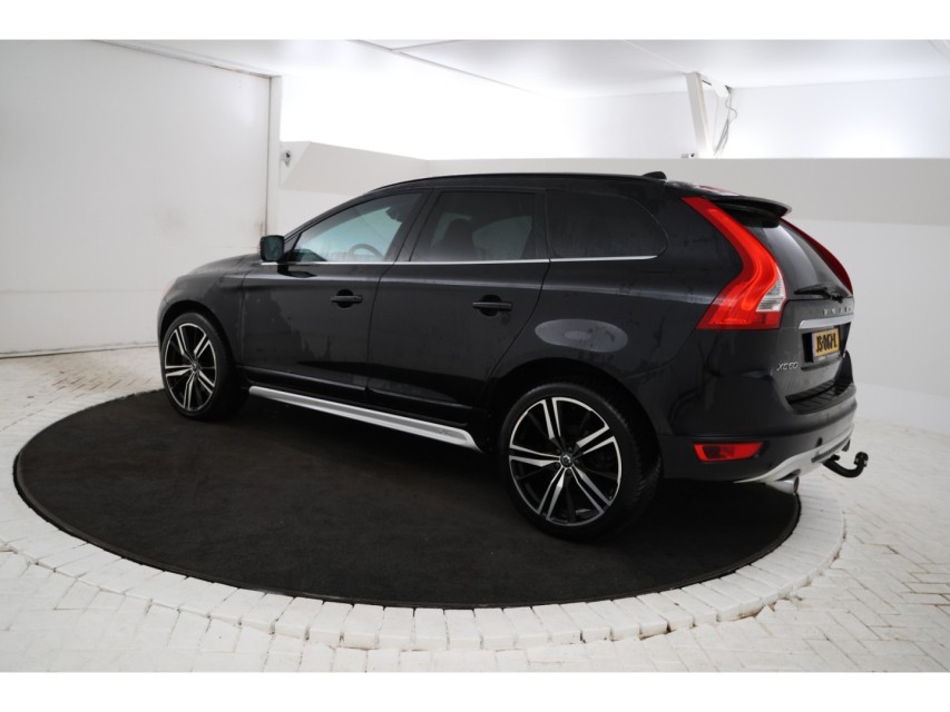 
								Volvo XC60 2.4 D5 R-design vol									