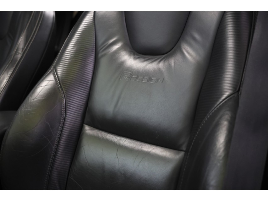 
								Volvo XC60 2.4 D5 R-design vol									