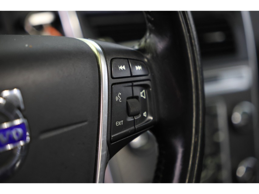 
								Volvo XC60 2.4 D5 R-design vol									