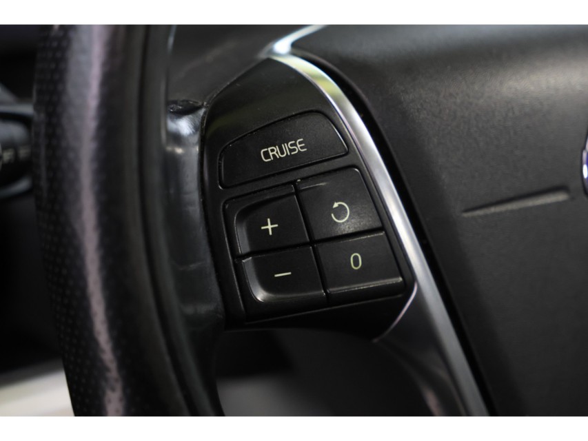 
								Volvo XC60 2.4 D5 R-design vol									