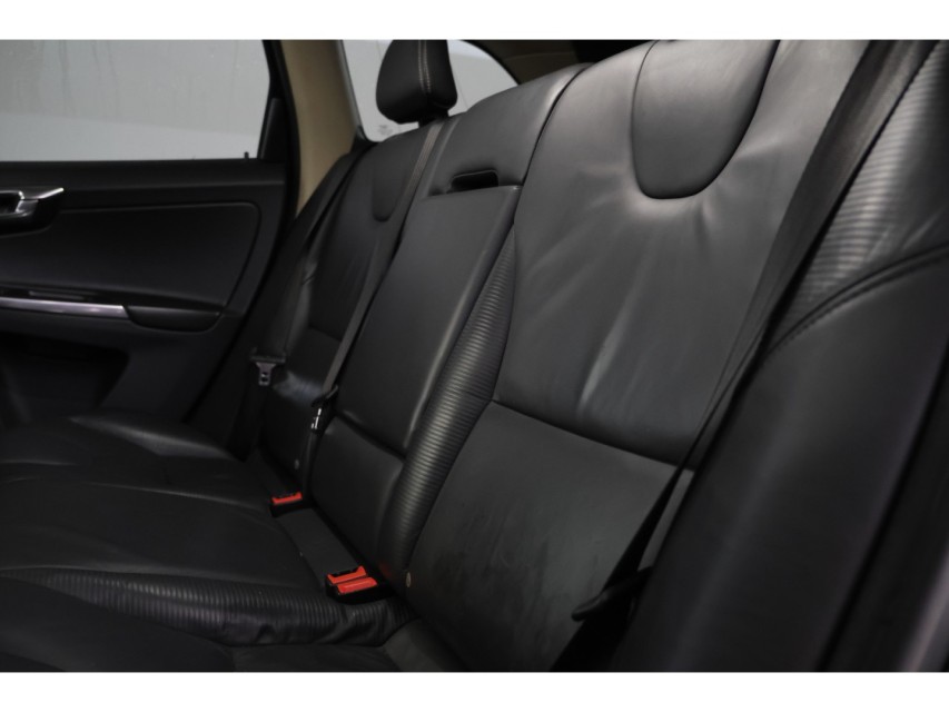 
								Volvo XC60 2.4 D5 R-design vol									