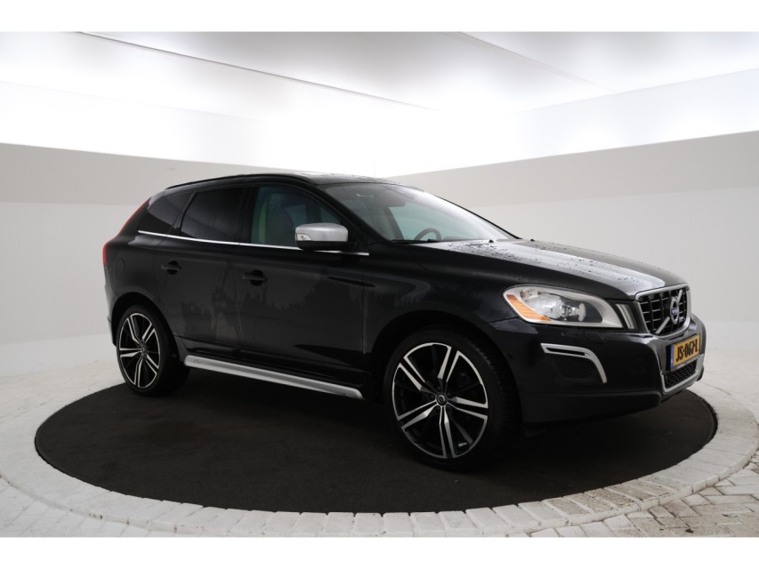 
								Volvo XC60 2.4 D5 R-design vol									