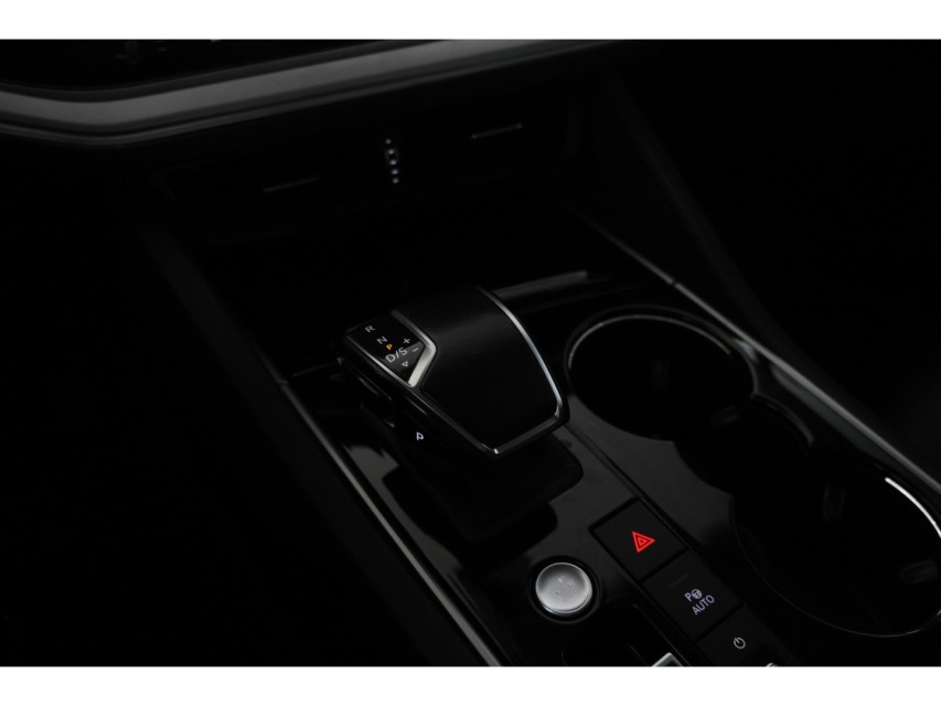 
								Volkswagen Touareg 3.0 TSi eHybrid 4MOTION vol									