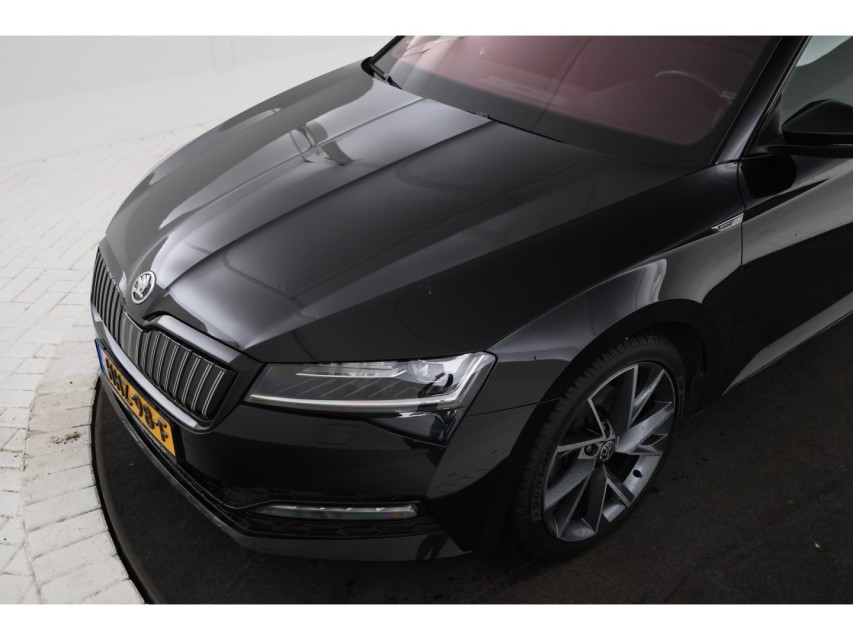 
Škoda Superb Combi 1.4 TSI iV Sportline Business vol									