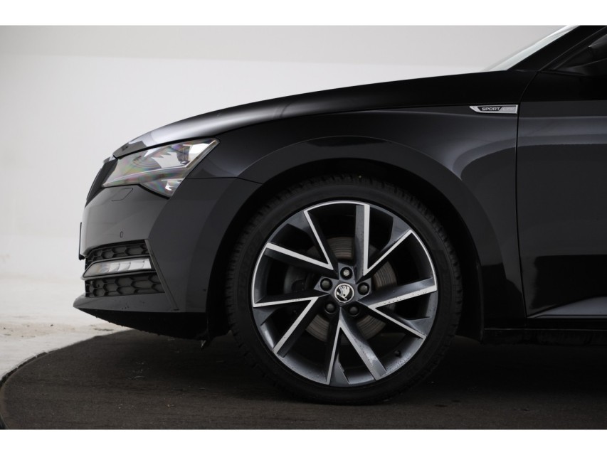 
Škoda Superb Combi 1.4 TSI iV Sportline Business vol									