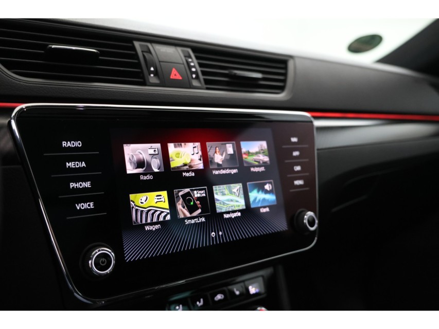 
Škoda Superb Combi 1.4 TSI iV Sportline Business vol									