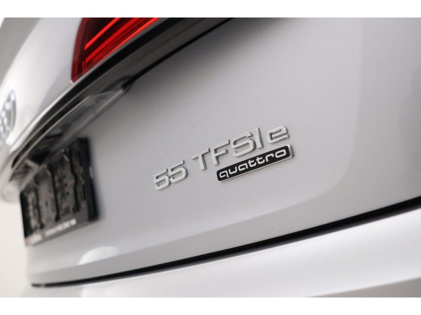 
								Audi Q5 Sportback 55 TFSI e S edition vol									