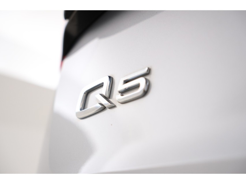 
								Audi Q5 Sportback 55 TFSI e S edition vol									