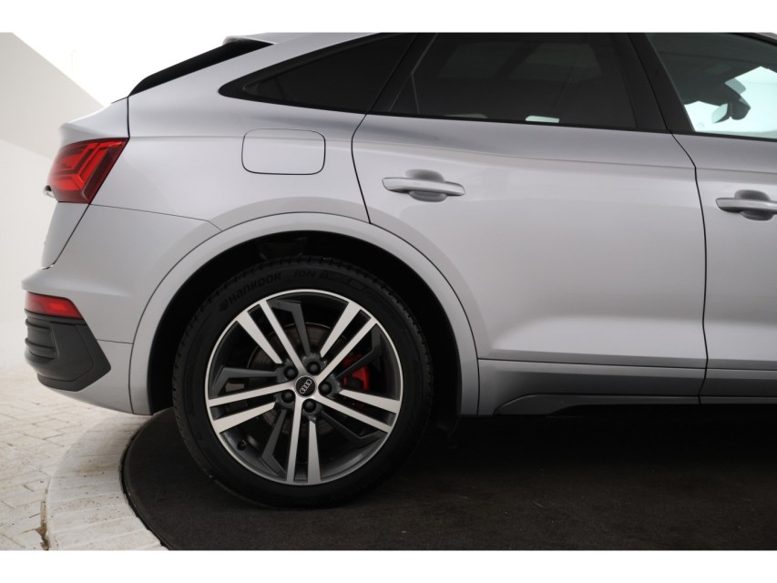 
								Audi Q5 Sportback 55 TFSI e S edition vol									