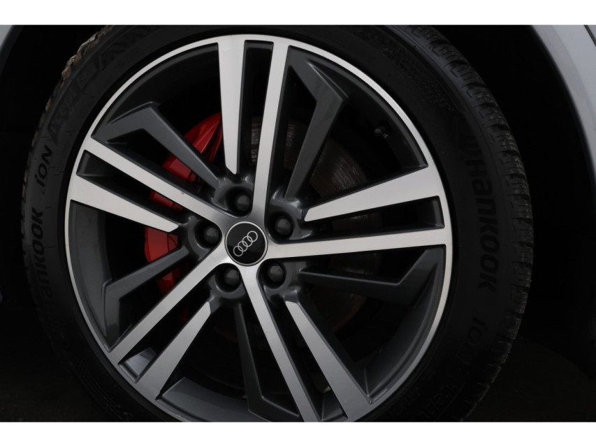 
								Audi Q5 Sportback 55 TFSI e S edition vol									