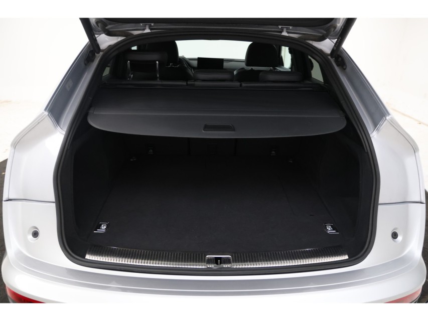 
								Audi Q5 Sportback 55 TFSI e S edition vol									
