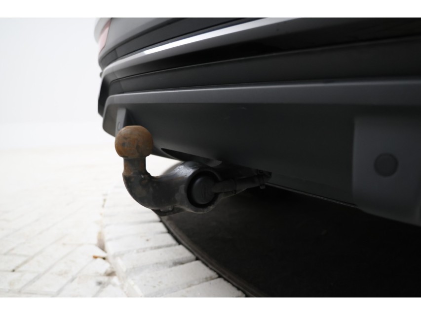 
								Audi Q5 Sportback 55 TFSI e S edition vol									