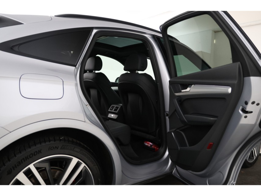 
								Audi Q5 Sportback 55 TFSI e S edition vol									