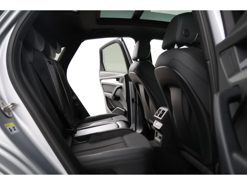 
								Audi Q5 Sportback 55 TFSI e S edition vol									