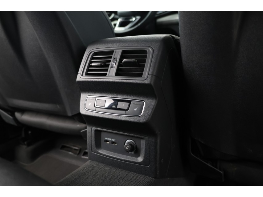 
								Audi Q5 Sportback 55 TFSI e S edition vol									