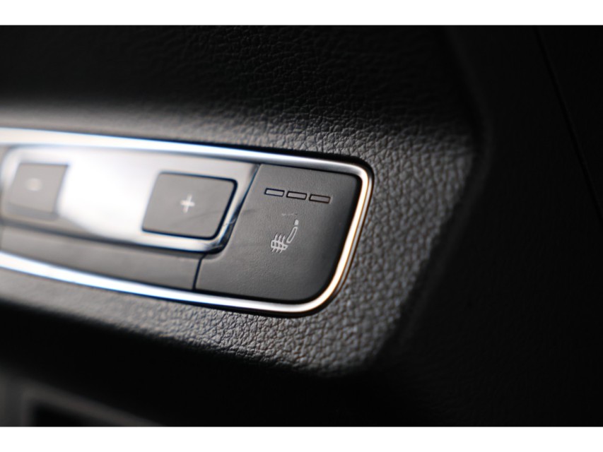 
								Audi Q5 Sportback 55 TFSI e S edition vol									