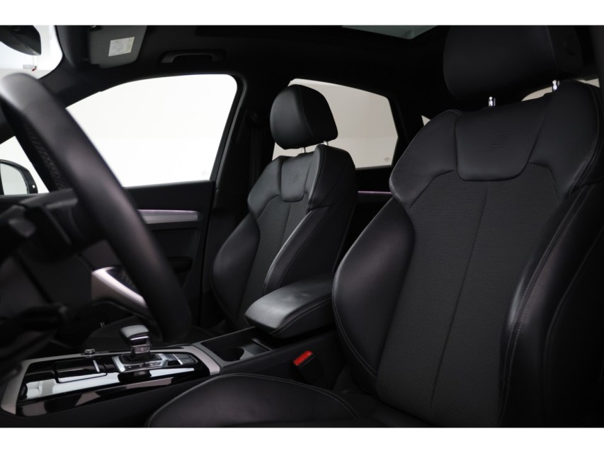 
								Audi Q5 Sportback 55 TFSI e S edition vol									