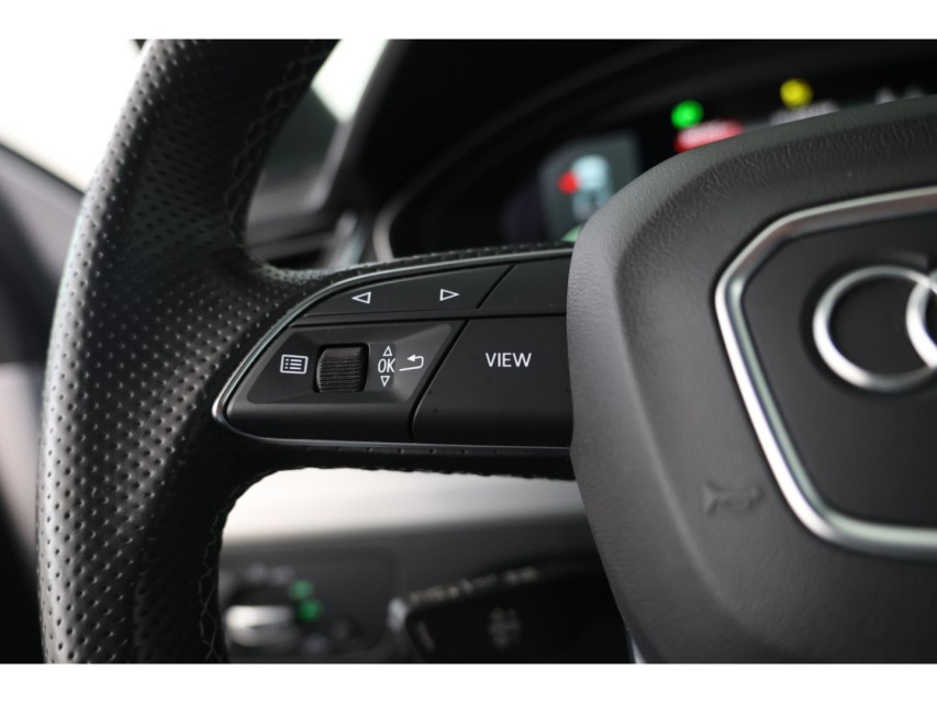 
								Audi Q5 Sportback 55 TFSI e S edition vol									