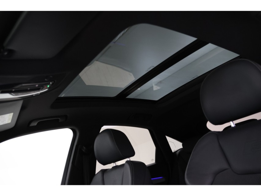 
								Audi Q5 Sportback 55 TFSI e S edition vol									