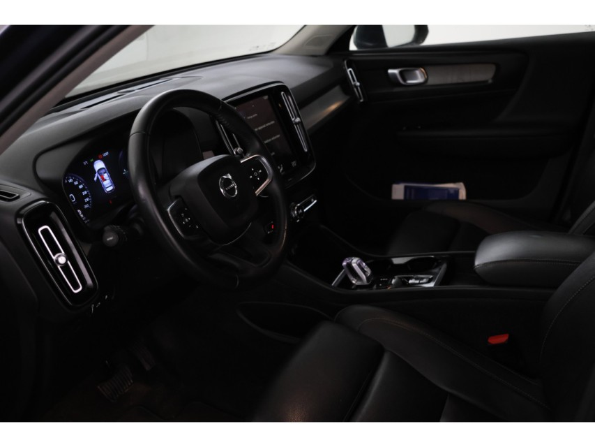 
								Volvo XC40 1.5 T5 Twin Engine Inscription vol									