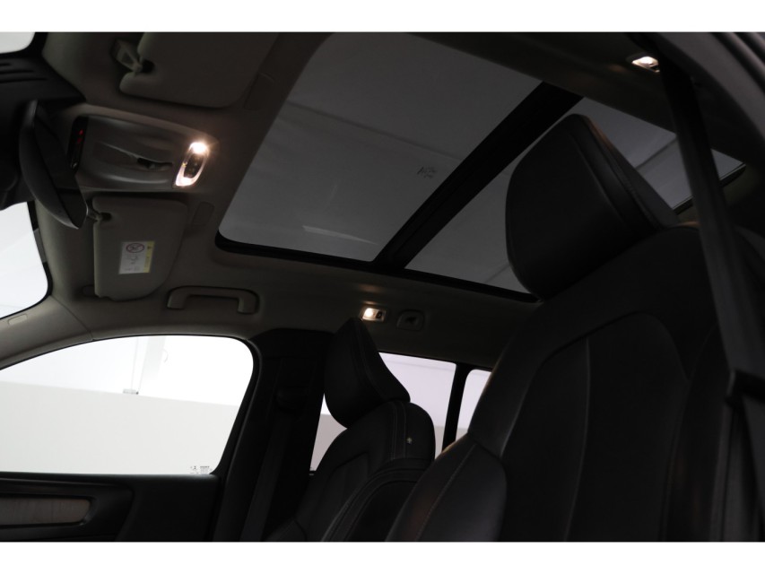 
								Volvo XC40 1.5 T5 Twin Engine Inscription vol									