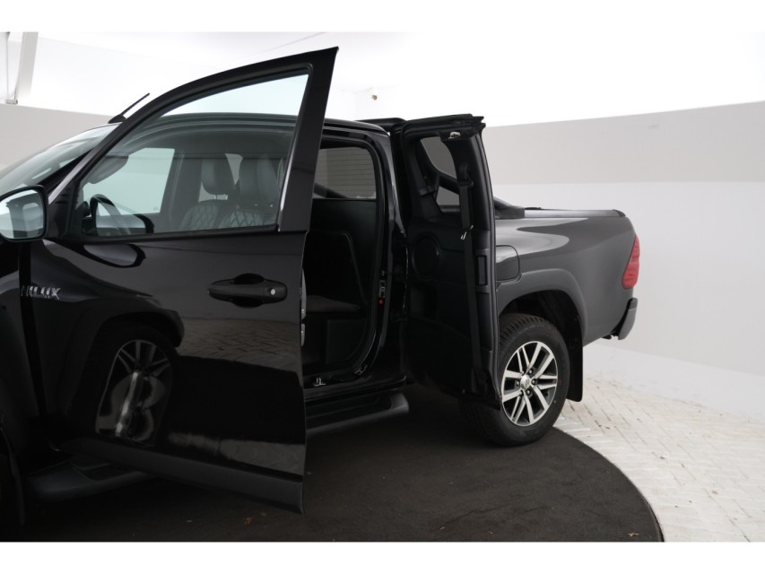 
								Toyota Hilux 2.4 D-4D Xtra Cab Challenger vol									