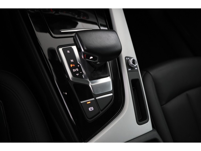 
Audi A4 Avant 35 TDI Business Edition vol									