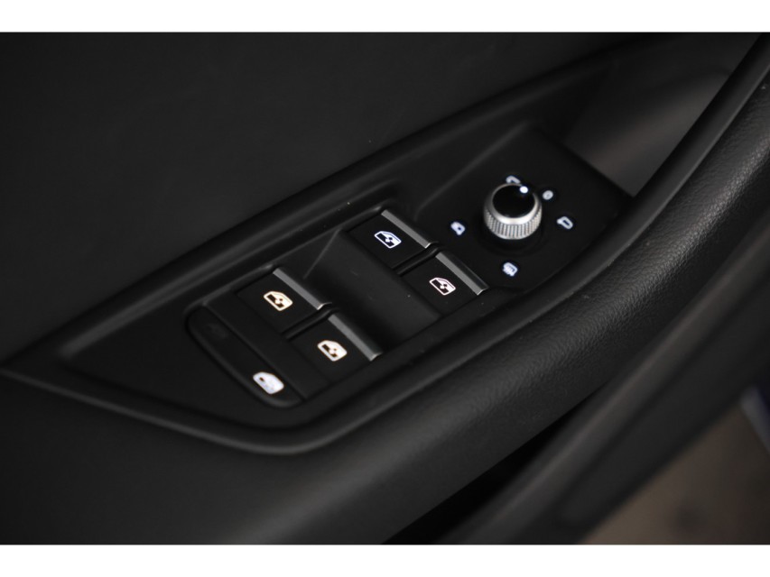 
Audi A4 Avant 35 TDI Business Edition vol									