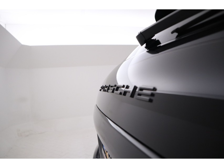
								Porsche Cayenne 4.8 S – vol									