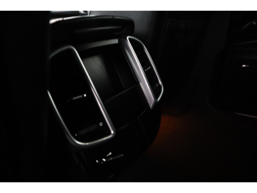 
								Porsche Cayenne 4.8 S – vol									