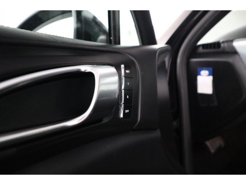 
								Porsche Cayenne 4.8 S – vol									