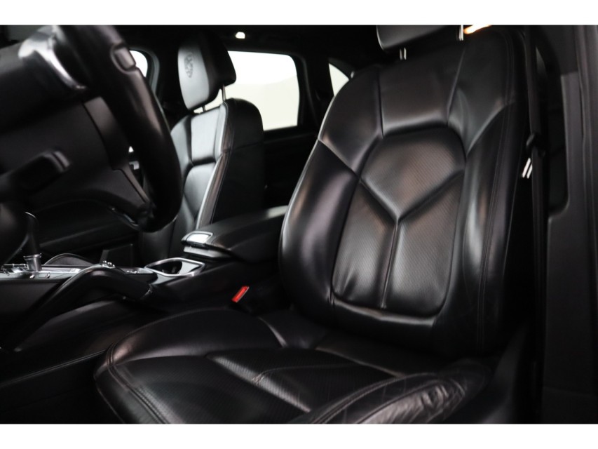 
								Porsche Cayenne 4.8 S – vol									