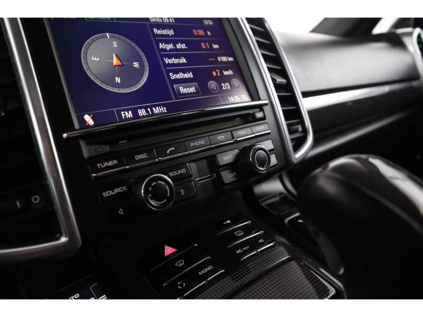 
								Porsche Cayenne 4.8 S – vol									