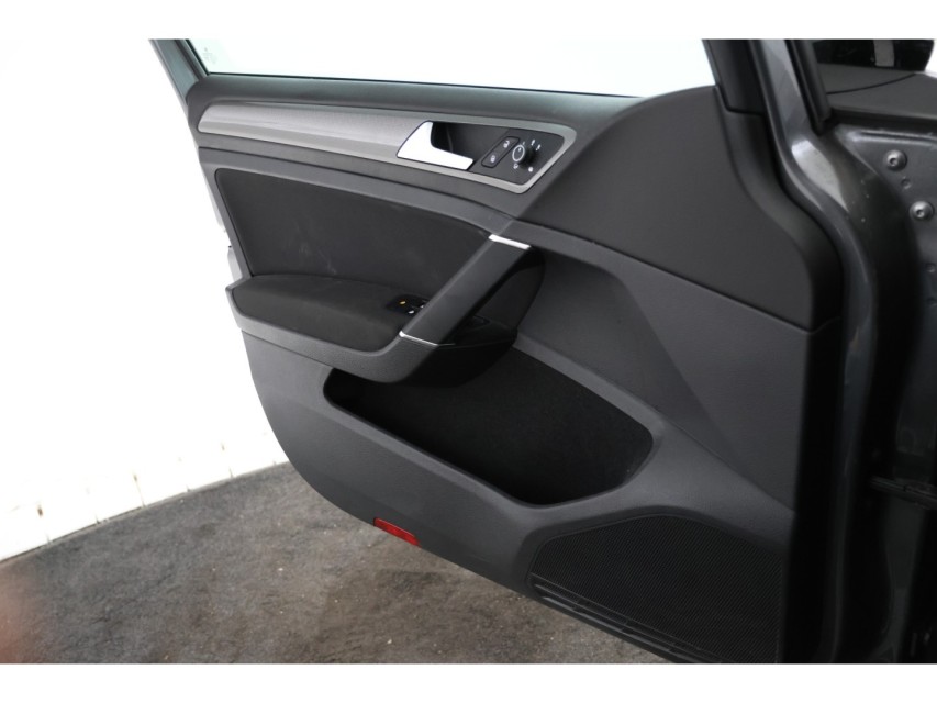 
Volkswagen Golf 1.0 TSI Comfortline vol									