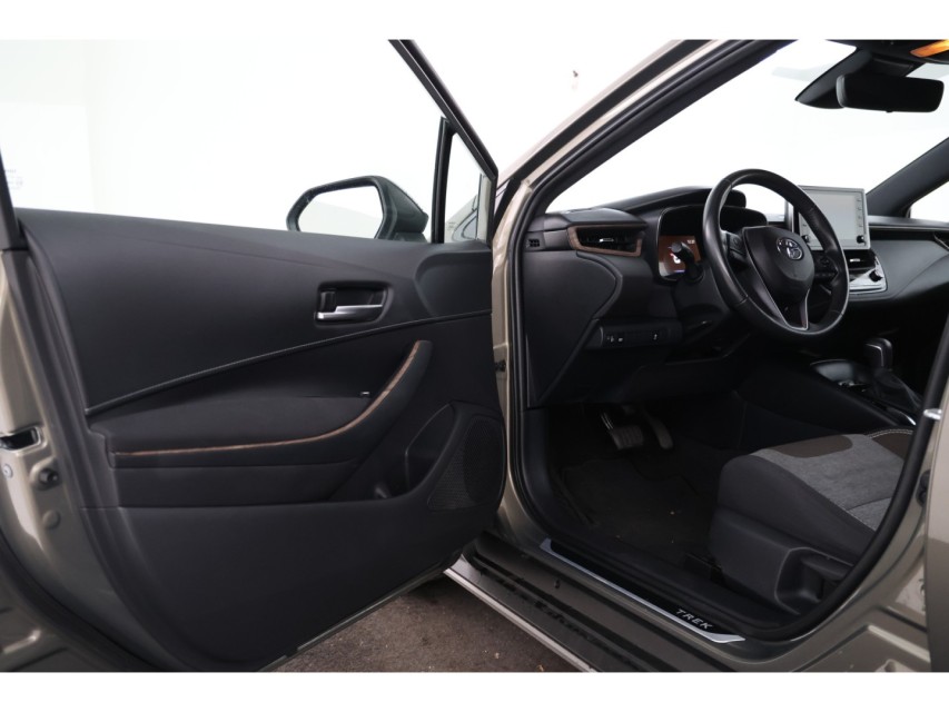 
Toyota Corolla Touring Sports 1.8 Hybrid Trek vol									