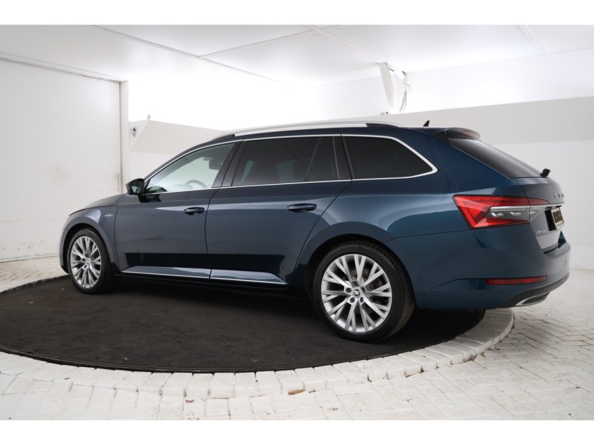 
								Škoda Superb Combi 1.4 TSI iV L& K vol									