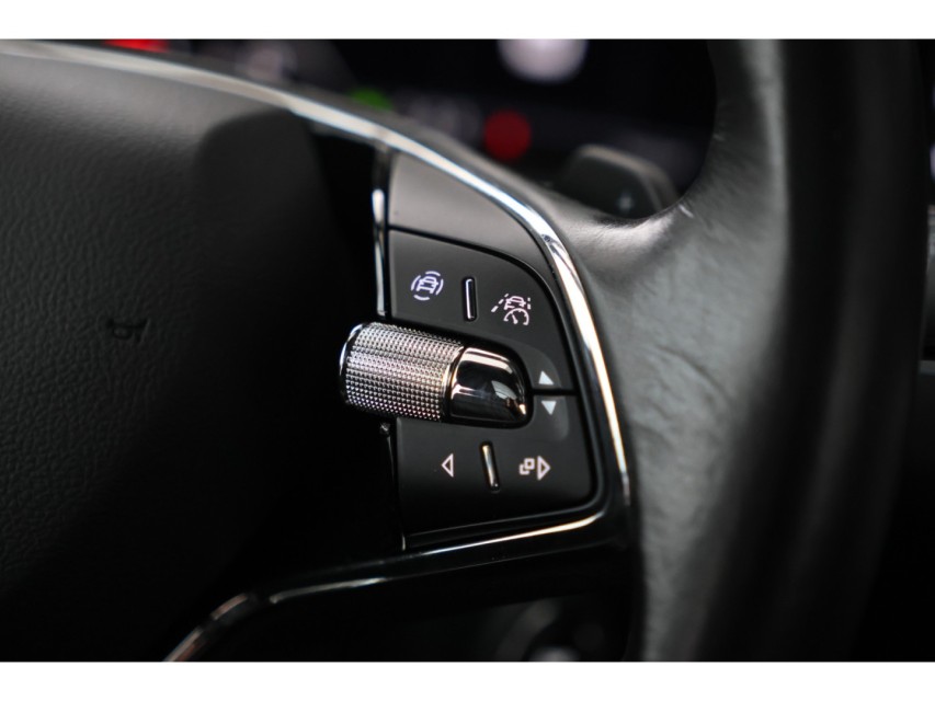 
								Škoda Superb Combi 1.4 TSI iV L& K vol									