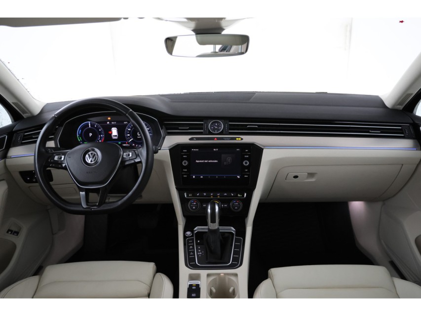 
								Volkswagen Passat Variant 1.4 TSI GTE Highline vol									