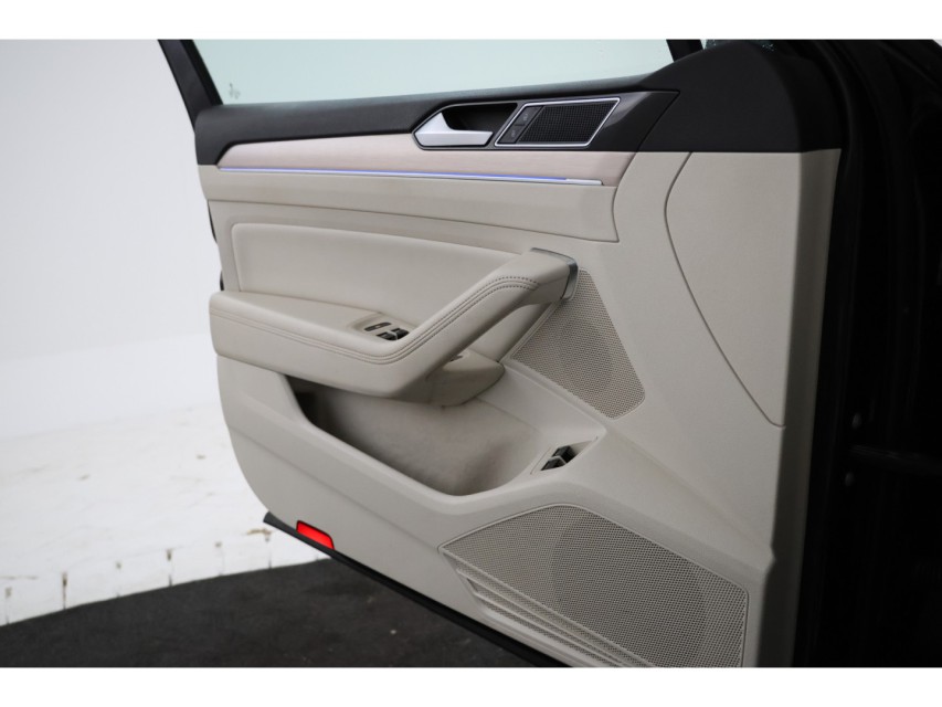 
								Volkswagen Passat Variant 1.4 TSI GTE Highline vol									
